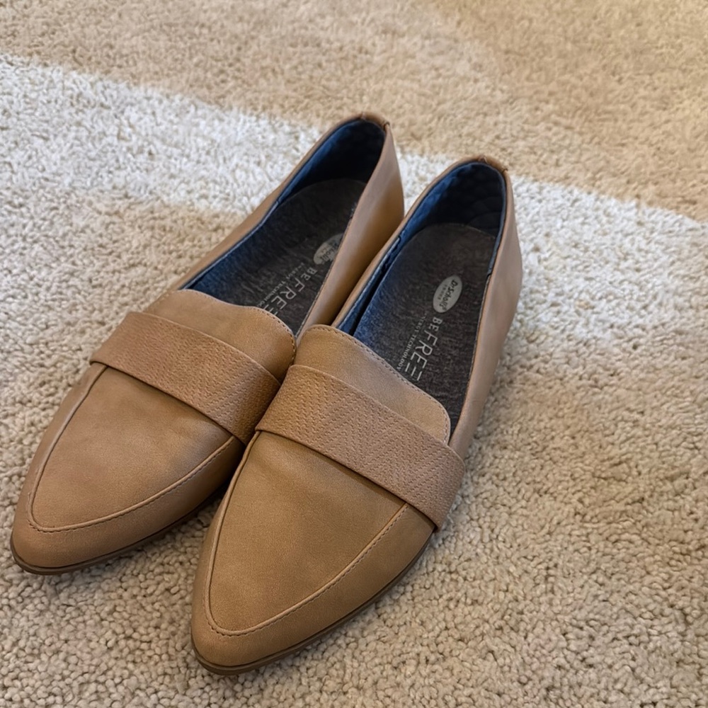 Women's Tan Loafers
